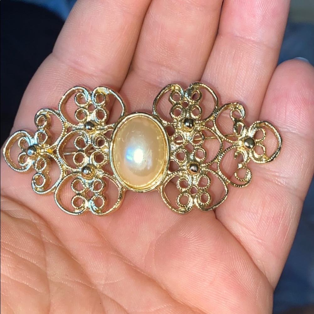 Brooch - Picture 3 of 3